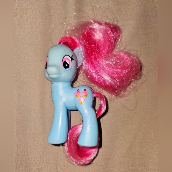 My Little Pony G4 Mrs Dazzle Cake Cupcake Cutie Mark Brushable Hair Baking HTF - Picture 1 of 4